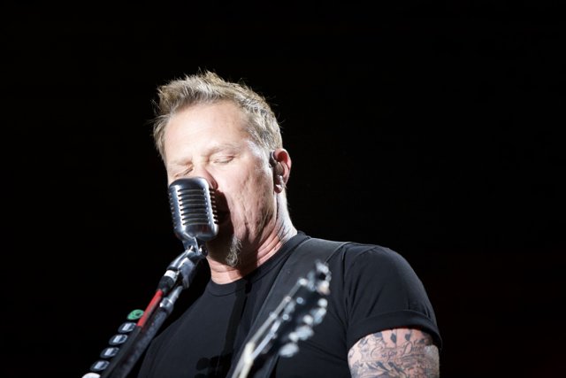 James Hetfield Electrifies the Crowd with MetallicHead Performance
