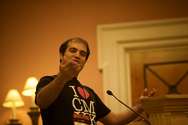 Dan Kaminsky gives captivating speech at Defcon 17