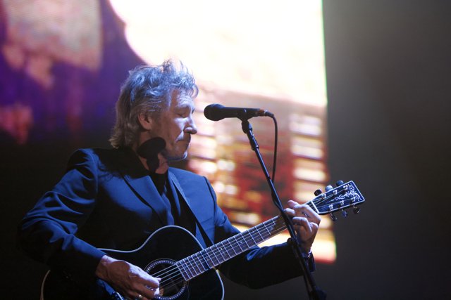 Roger Waters rocks Coachella with Guitar and Mic