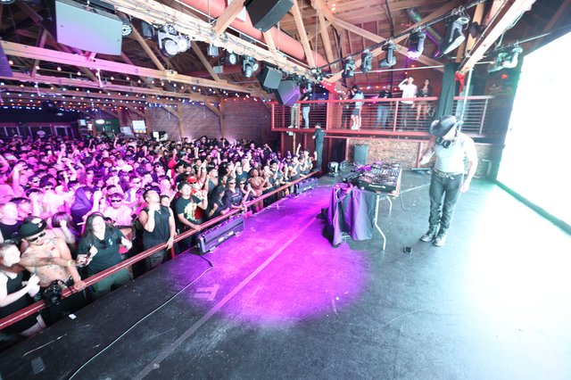 DJ Ignites Massive Crowd at Wobbleland 2026