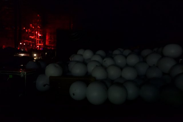Illuminated Spheres