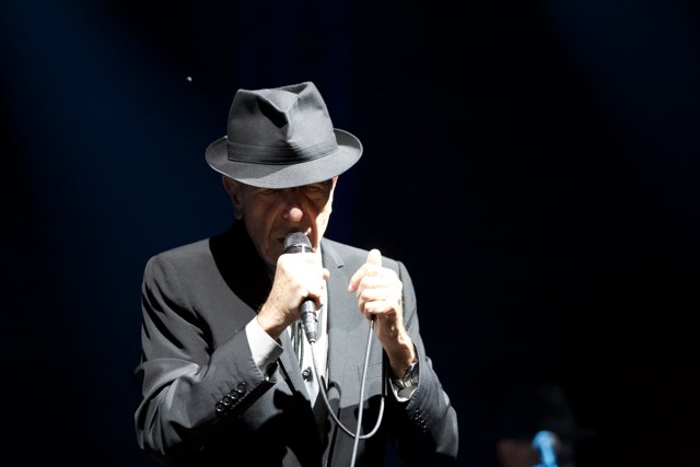 Leonard Cohen's Solo Performance at Coachella 2009