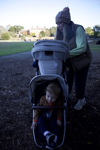 Autumn Stroll at Thistlewyck