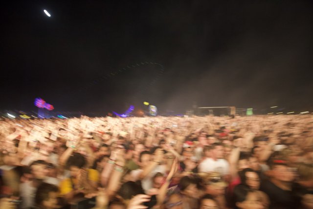 Coachella 2011: Saturday Night's Electric Crowd