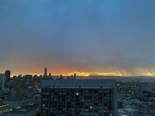 Serene Sunset over San Francisco's Metropolis
