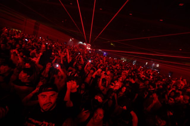 Red Laser Light Show Ignites Wobbleland 2026 Crowd