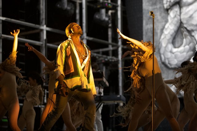Kanye West Takes the Stage with Dancers at Coachella 2011