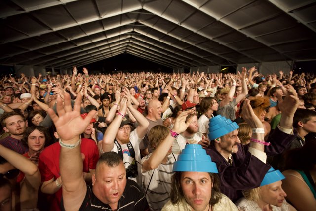 Coachella crowd gets hands up