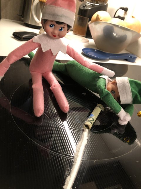 Elf on the Shelf Jams Out to Vinyl