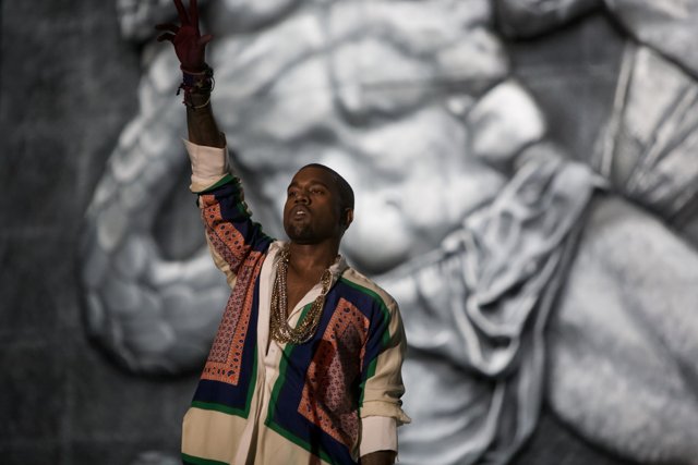 Kanye's Happy Solo Performance at the 2012 MTV Music Awards