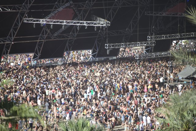 Coachella Rages on with an Epic Crowd