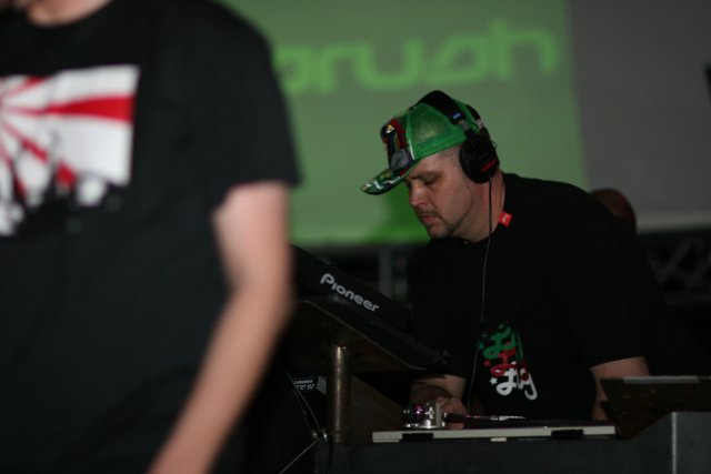 DJ Sam R in Action