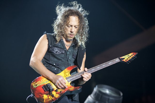 Kirk Hammett Shreds on Electric Guitar at Big Four Festival