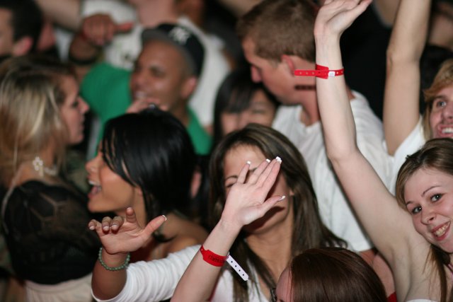 Party-goers Let Loose in 2006