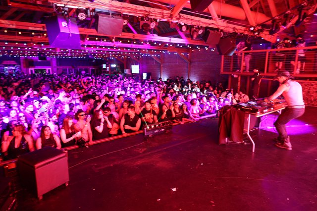 DJ Ignites Massive Crowd at Wobbleland Festival 2026