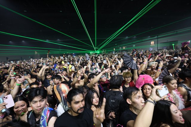 Green Laser Light Show Electrifies Wobbleland 2026 Crowd