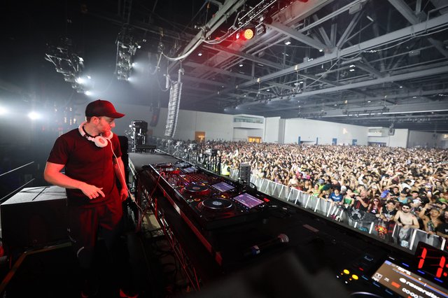 DJ Commands Massive Indoor Festival Crowd at Wobbleland