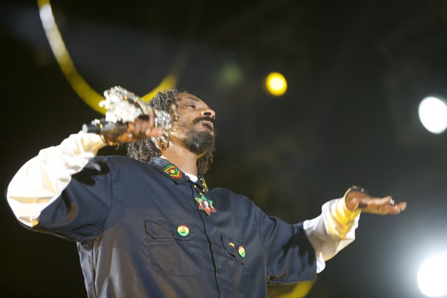 Snoop Dogg Heating Up the Stage at Coachella 2012