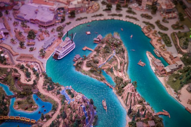 Innovative Diorama: The Scale Model Water Park Adventure