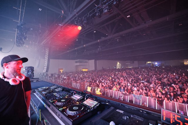 DJ Commands Massive Crowd at Wobbleland 2026