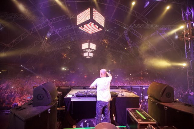 DJ sets the crowd on fire