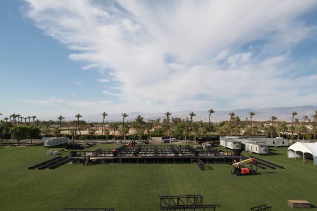 Coachella Weekend 2: A Crowded Field with a Massive Stage