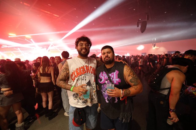 Two Friends Celebrate at Wobbleland Music Festival 2026