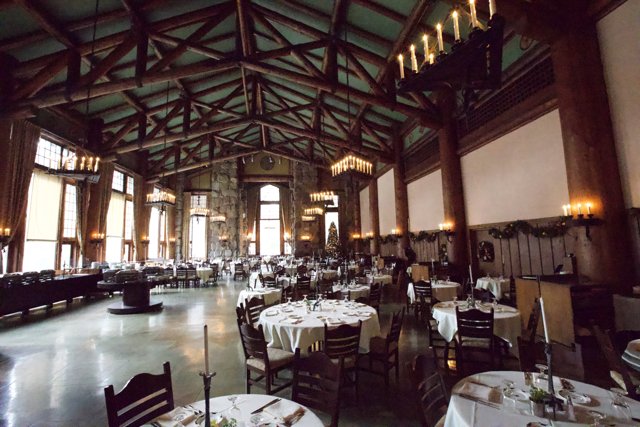 Breath of Elegance: The Banquet Hall