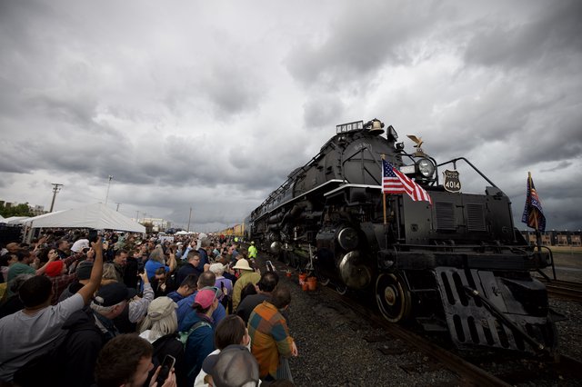 Union Pacific Big Boy 4014 Draws Massive Crowd