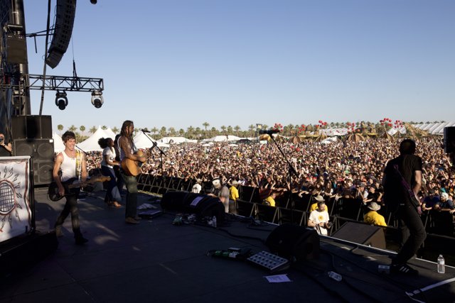 The Massive Crowd at Coachella 2009