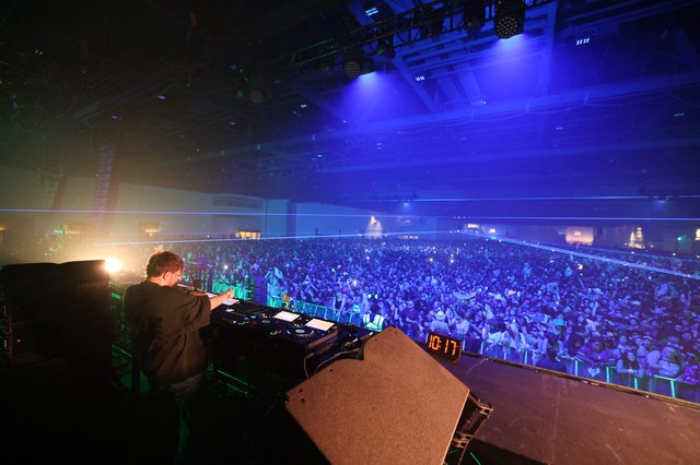 DJ Commands Massive Crowd at Wobbleland 2026
