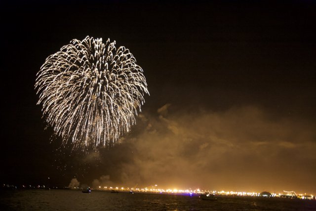 Spectacular firework display over San Francisco Bay