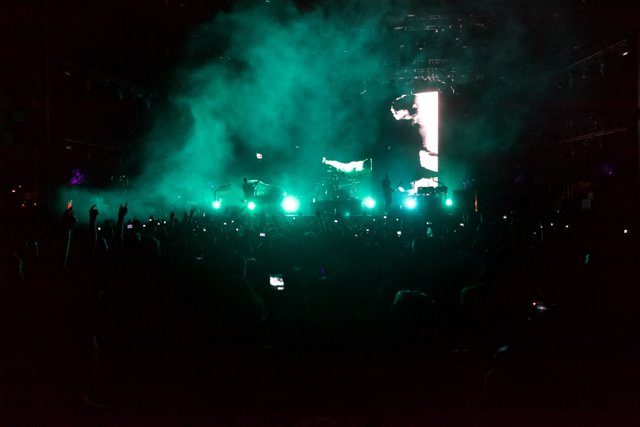 Green Smoke Concert Crowd