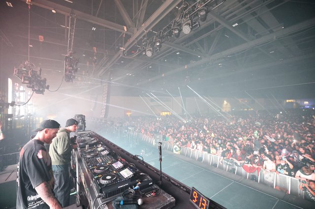DJs Command Massive Crowd at Wobbleland 2026
