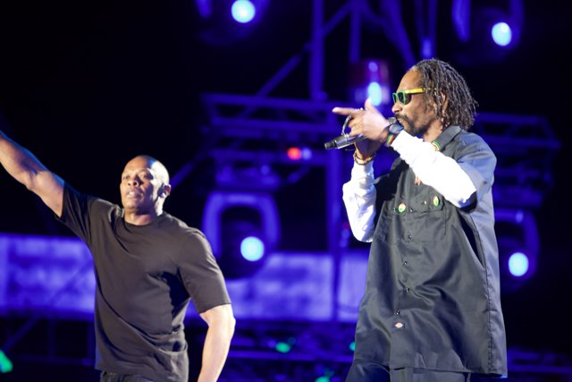 Dr. Dre and Snoop Dogg Light Up the Stage with Their Performance