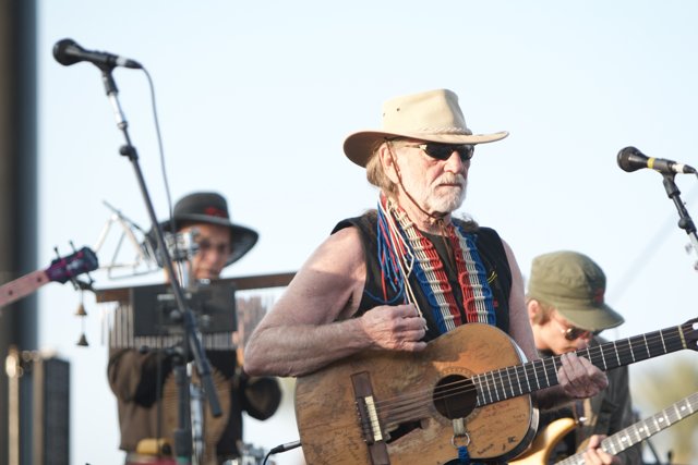 Willie Nelson's Outdoor Music Performance