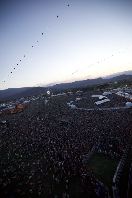 Balloon-filled Audience at Coachella