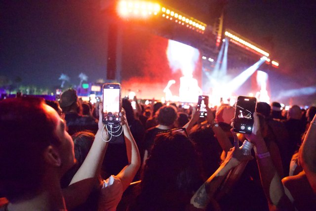 Digital Snapshots at Coachella: Capturing the Moment
