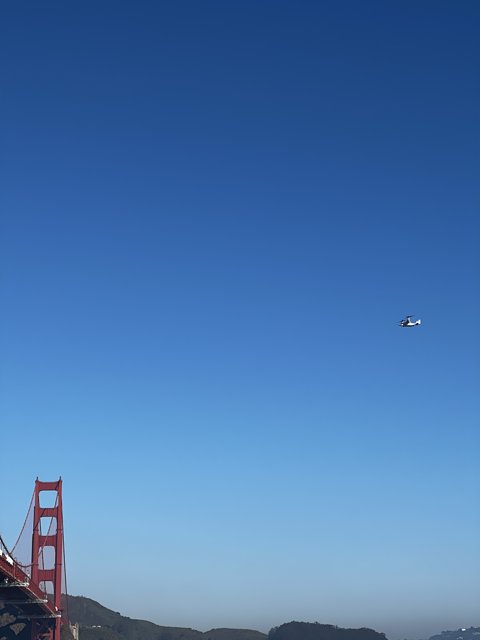Flight over the Golden Gate Bridge