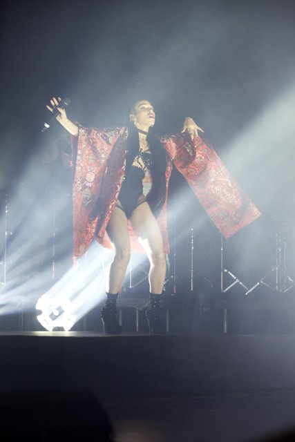 FKA Twigs Takes the Stage in a Stunning Red Kimono
