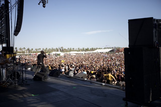 Coachella Sunday: Jam Packed Crowd