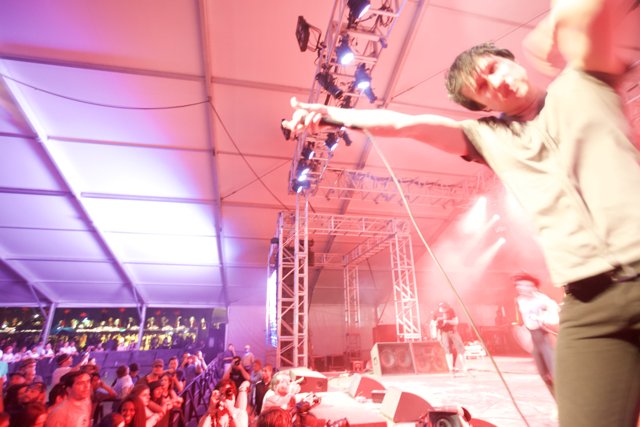 Man electrifies the stage at Coachella concert