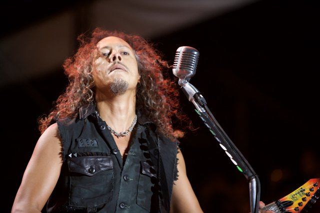 Kirk Hammett Rocking the Mic