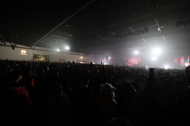 Massive Indoor Crowd Engulfed in Stage Fog at Wobbleland
