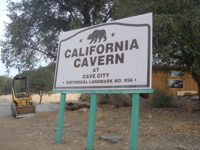 Gateway to California Caverns