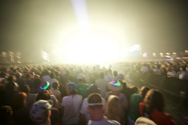 Bright Lights and a Thrilling Crowd at Coachella 2008