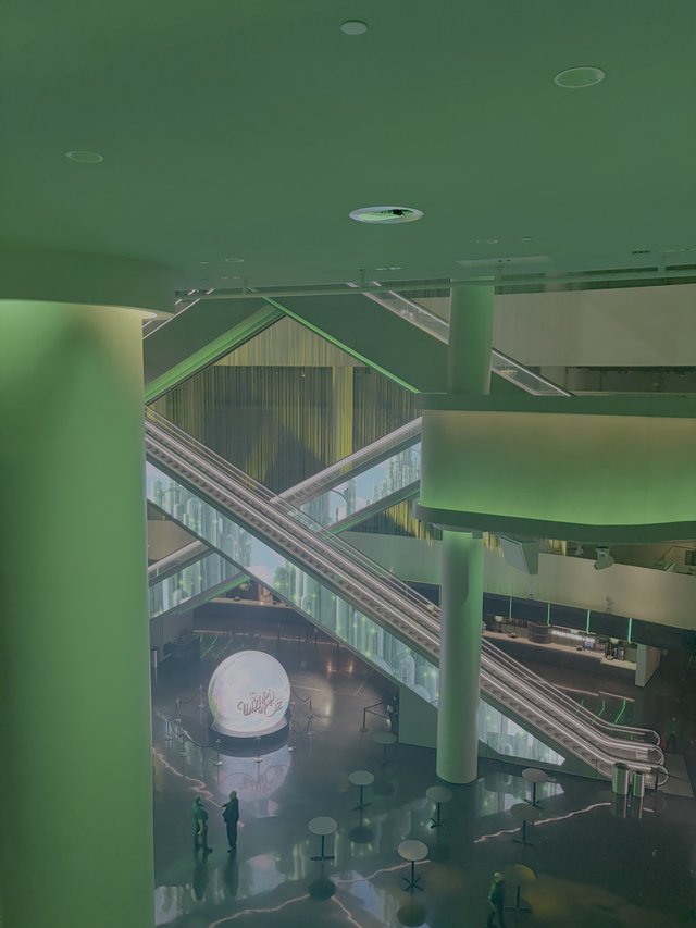 Modern Green-Tinted Shopping Mall Interior Architecture