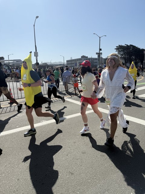 Bay to Breakers: Costumed Characters on the Move