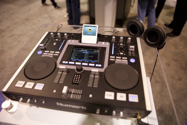 DJ Mixer and iPod Setup
