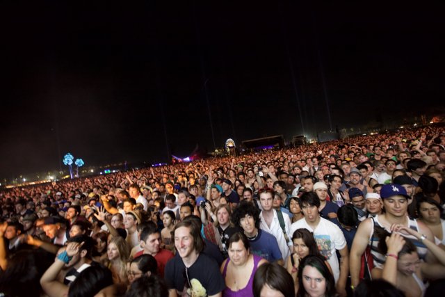 Coachella 2011: A Starry Night with an Energetic Crowd